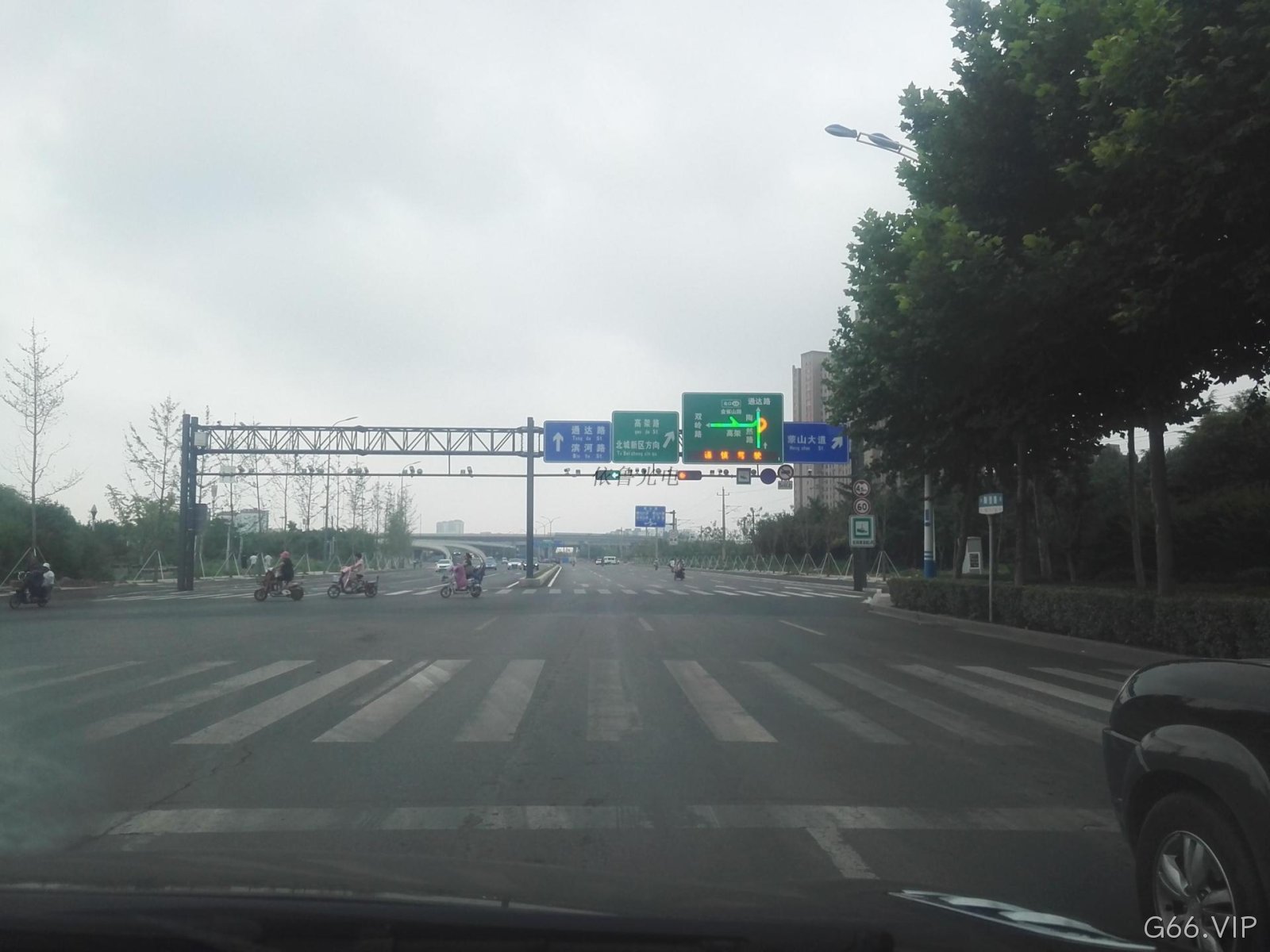 光带复合型诱导屏